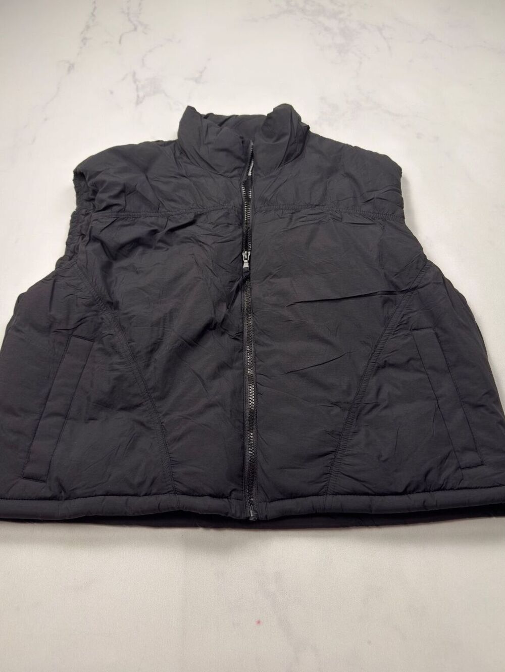 Old Navy Active Vest Black 2010s Minimalist Streetwear - Women M